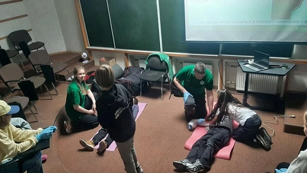 В гостях «Многопрофильного медицинского колледжа» были учащиеся Немецкой школы в Санкт-Петербурге при Генконсульстве Германии